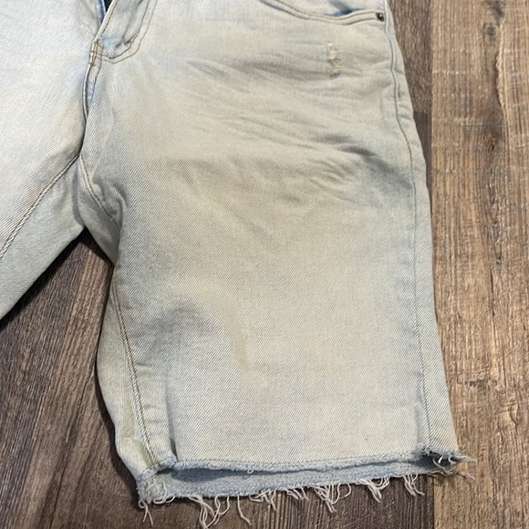 Signature Levi Strauss jeans shorts - Picture 3 of 11